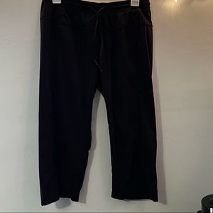lululemon black capris